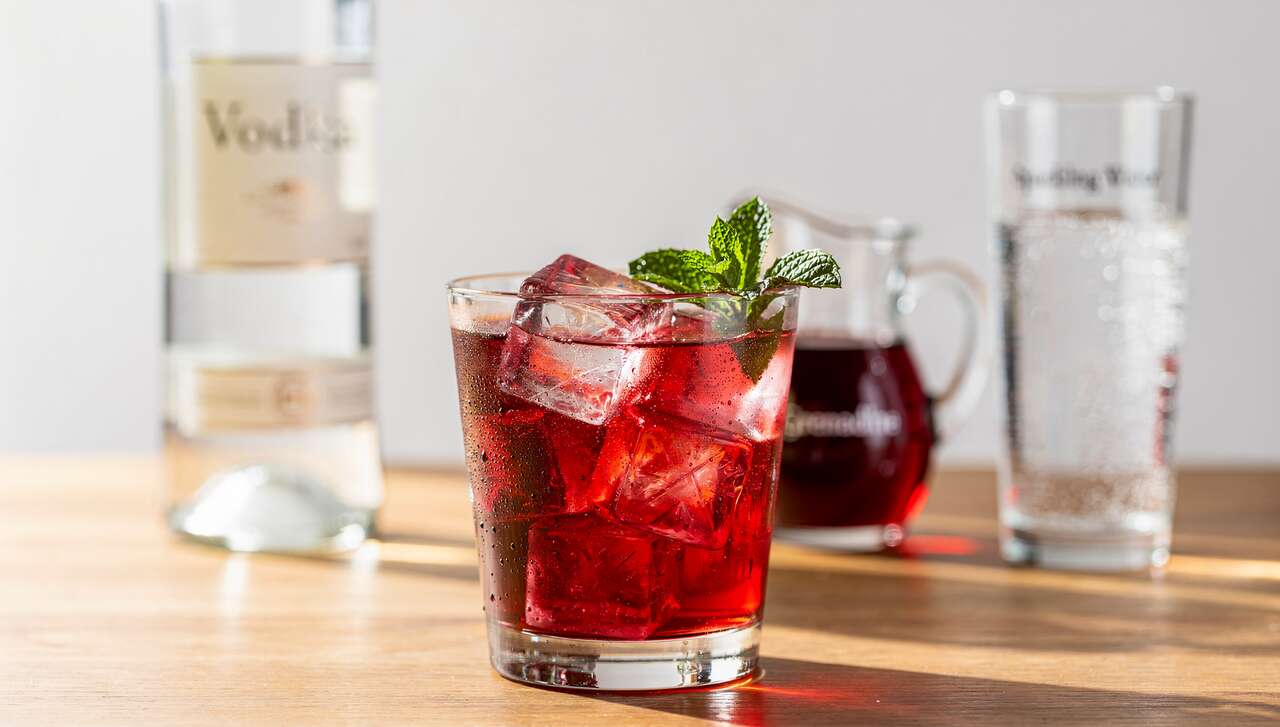 Recette du cocktail vodka grenadine : délicieux et facile