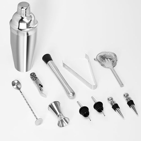 Découvrez notre test détaillé du kit de barman OUUTMEE 11 pièces avec sac de voyage. Qualité, design et praticité : le meilleur ensemble shaker pour les amateurs de cocktails. 