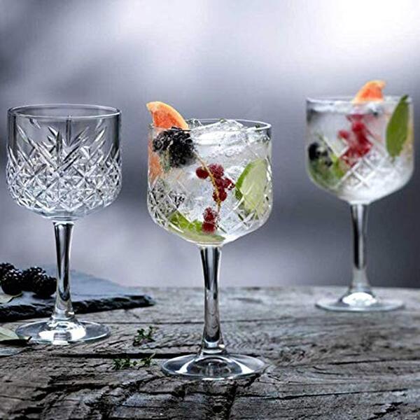 Découvrez notre avis complet sur les verres à cocktail vintage Utopia de 555 ml : qualité, design et performances pour vos cocktails préférés.