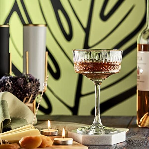 Découvrez notre avis complet sur les verres à coupe vintage The Mask El Turko : design rétro, qualité et authenticité pour vos événements. 